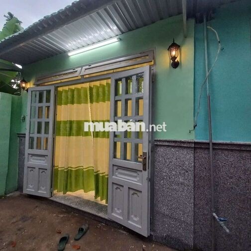 Bán nhà tại ấp 1 xã Đông Thạnh,  cách Đặng Thúc Vịnh 200m