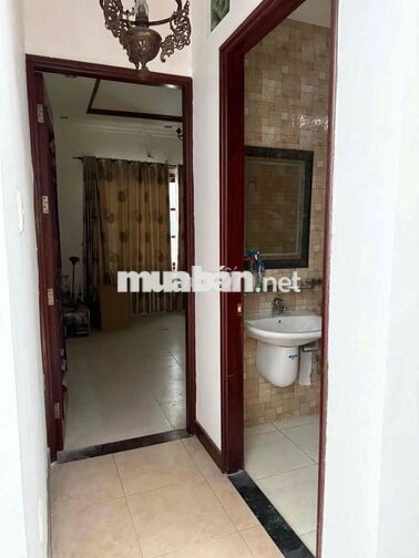 🔥 Villa sân vườn giữa Quận 10, 6 phòng ngủ, giá chỉ 59TR! Hàng hiếm!