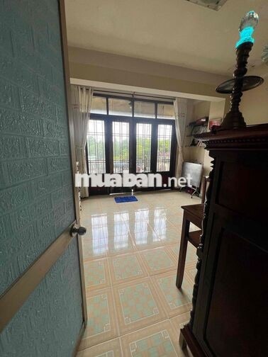 Chính chủ Cần Bán Gấp nhà MT chế lan viên , không qua trung gian