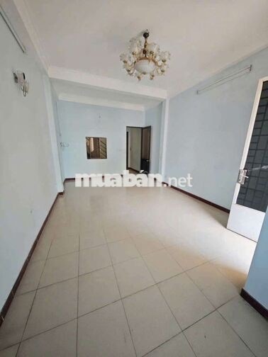 Bán nhà  hẻm 4,5 m 1/ Phạm đình Hổ p6 Q6
