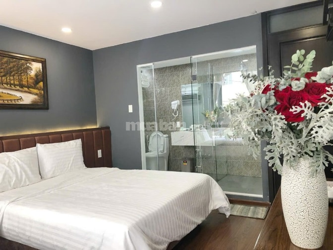 Cho thuê nguyên căn khách sạn 13 phòng trung tâm Đà Lạt, gần chợ