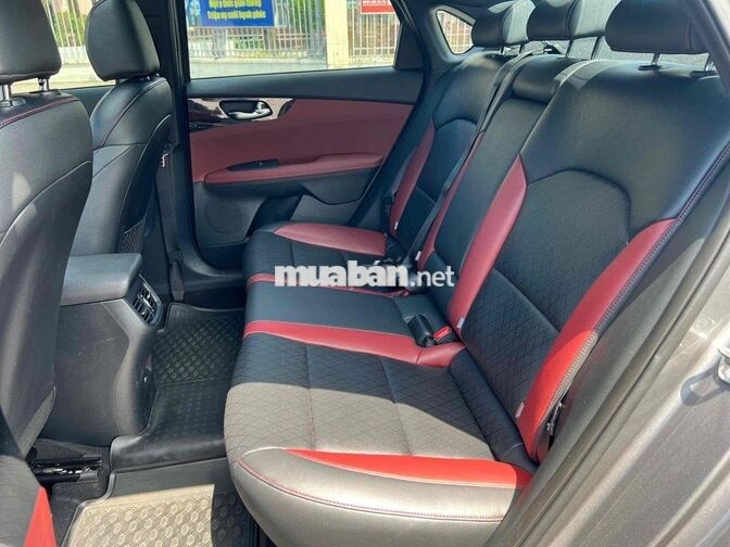 Kia K3 2024 2.0Premium odo 9.000km
