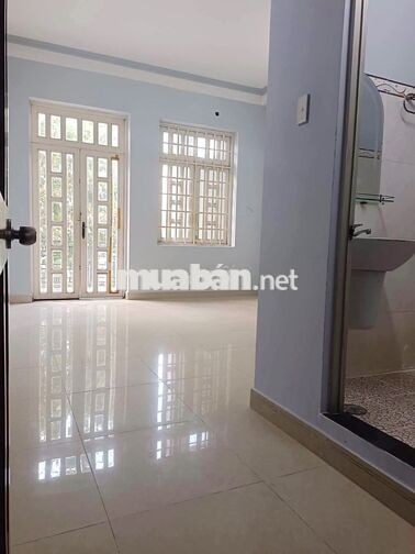 Nhà cho thuê mặt đường nhựa lớn huỳnh thị hai p. tân chánh hiệp q12 