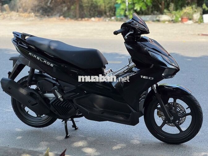 Honda Air Blade 160 2023 màu đen bóng