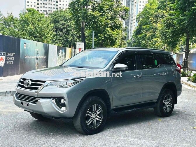 Toyota Fortuner 2018 AT 9 vạn Xám