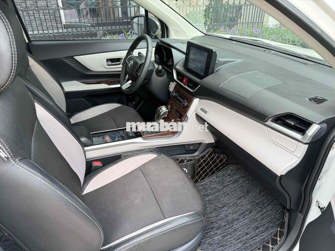 Toyota Veloz 2022 1.5 Tự động 8v6km Trắng
