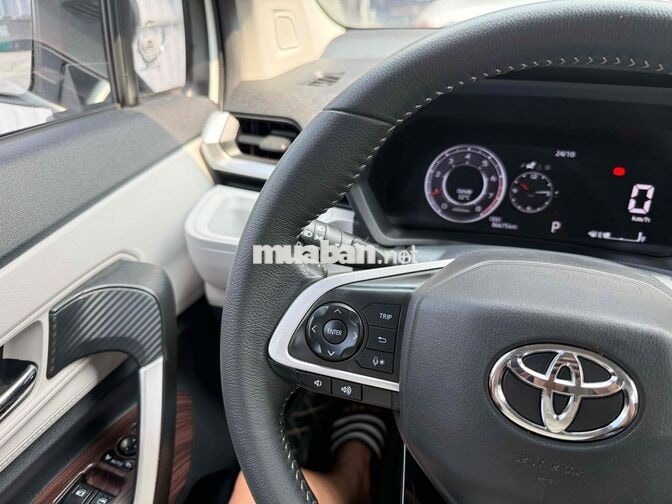Toyota Veloz 2022 1.5 Tự động 8v6km Trắng