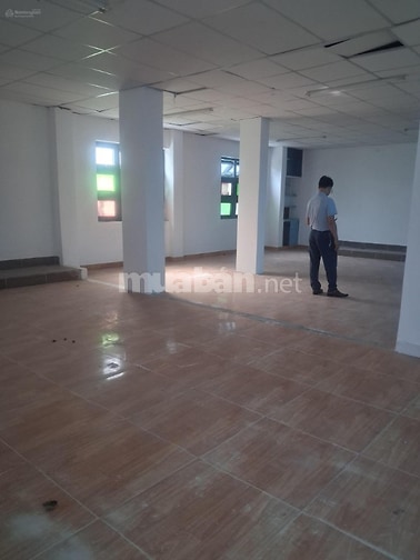 Cho thuê Nhà Xưởng 1000m2 (30x35m) đường Đoàn Hồng Phước, Tân Phú