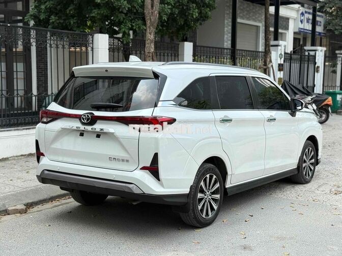 Toyota Veloz 2022 1.5 Tự động 8v6km Trắng