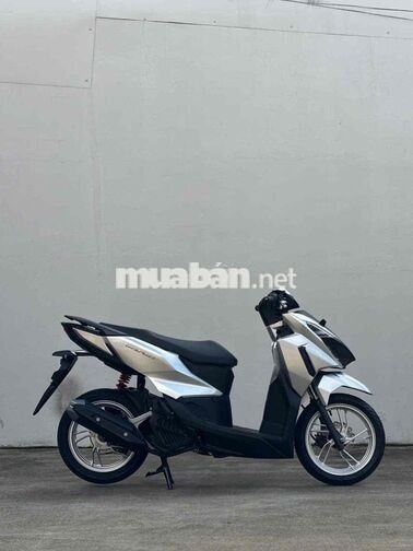 Honda Vario 125 màu Bạc