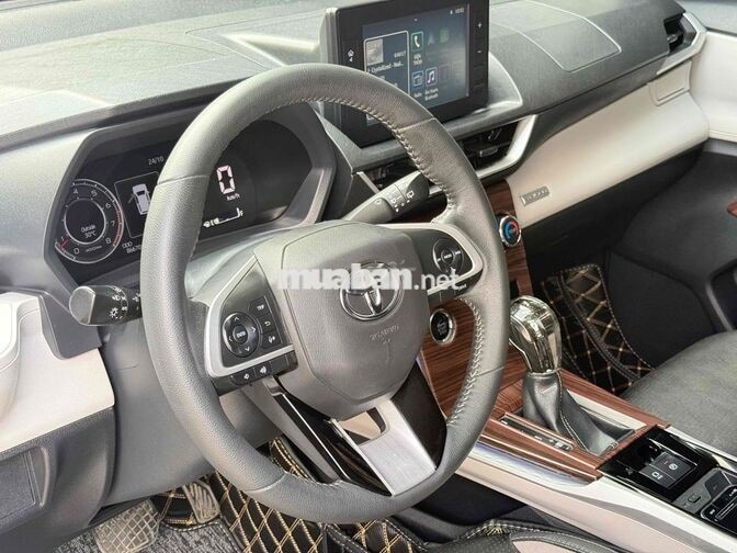 Toyota Veloz 2022 1.5 Tự động 8v6km Trắng