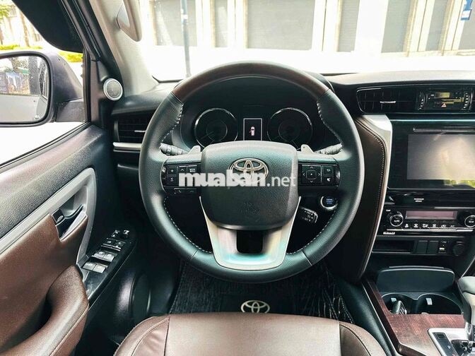Toyota Fortuner 2018 AT 9 vạn Xám