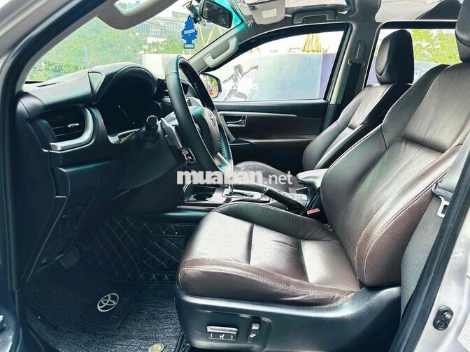 Toyota Fortuner 2018 AT 9 vạn Xám