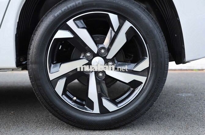 Mitsubishi Xpander 2023 Premium Trắng