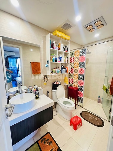 Bán gấp chung cư Imperia Sky Garden Minh Khai, Dt 98m2, 3 ngủ, 2 wc.
