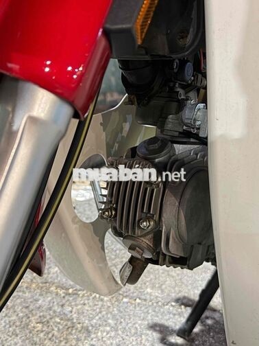 Honda Super Dream màu Đỏ