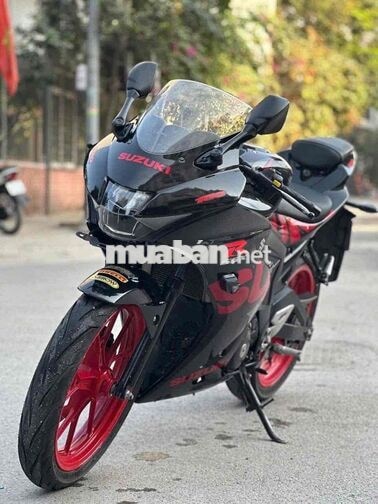 Suzuki GSX 150R 2020 màu đen đỏ