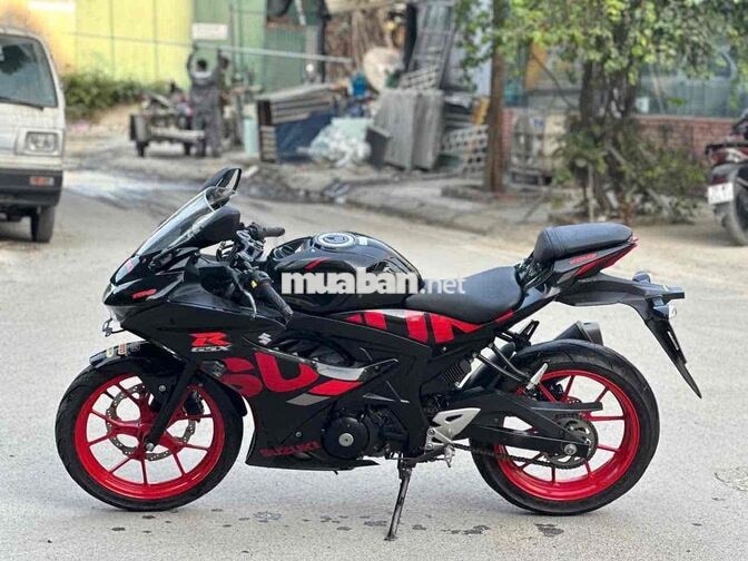 Suzuki GSX 150R 2020 màu đen đỏ