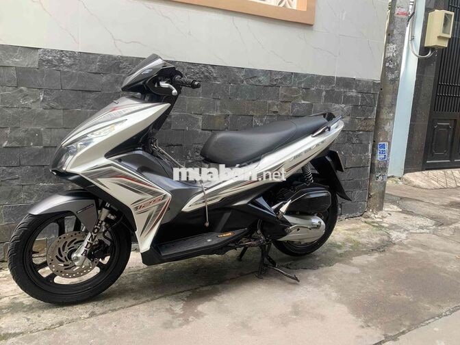 Honda Air Blade màu Trắng Xám bstp 9chủ