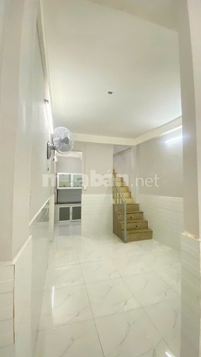 Cho thuê nhà nguyên căn, số 414/11 Nguyễn Tri Phương phường Vườn Lài