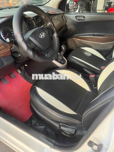 Hyundai Grand i10 2015 5 chỗ trắng