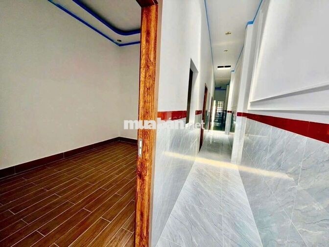 cần bán gấp căn nhà vị trí đẹp
