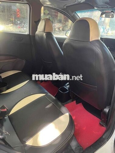 Hyundai Grand i10 2015 5 chỗ trắng