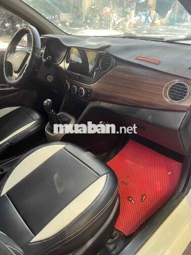 Hyundai Grand i10 2015 5 chỗ trắng