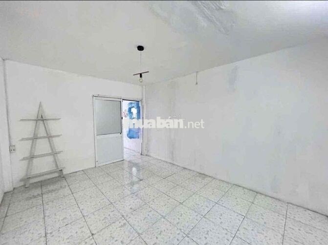 Cho thuê nhà mặt tiền đường Phó Đức Chính - nhà 4x20m, 1 trêt 1 lầu