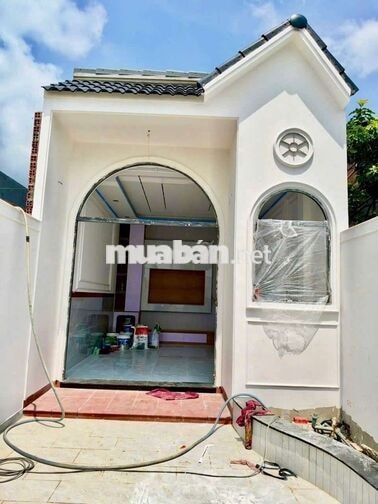 cần bán gấp căn nhà vị trí đẹp