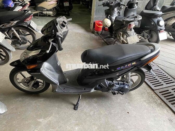 Honda Click màu Đen
