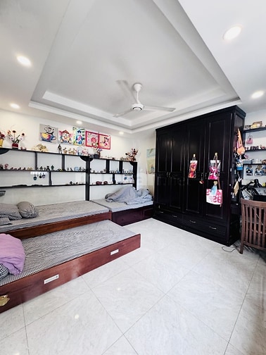 Ngang 6m, Hẻm xe tải Khu Cư Xá Lữ Gia, nhà 5 tầng, giá chỉ 12,8 tỷ TL.