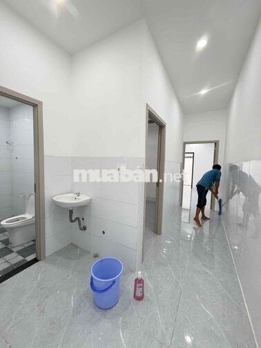 Nhà mới 2pn có nội thất KDC Hồng Loan