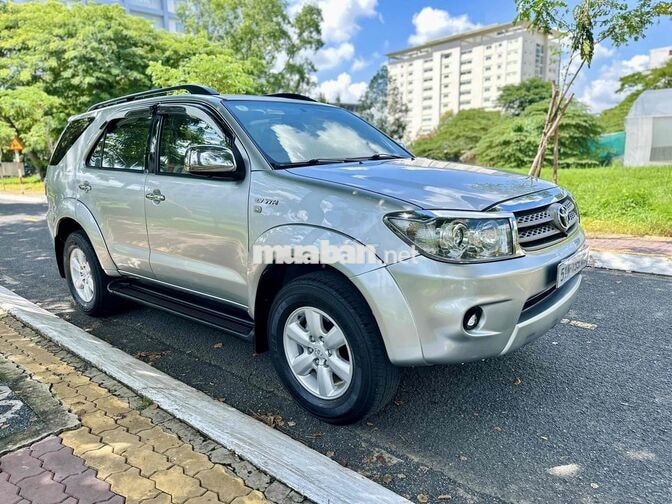Toyota Fortuner 2010 2.7 AT 4x4 Xe Zin Giá Tốt
