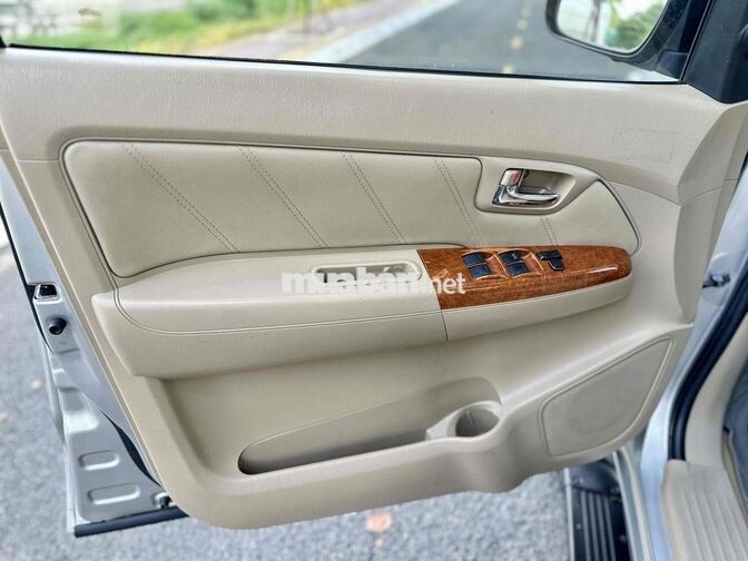 Toyota Fortuner 2010 2.7 AT 4x4 Xe Zin Giá Tốt