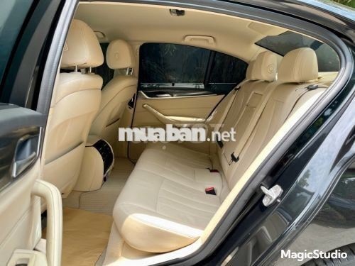 Xe BMW 5 Series 520i 2018 - 899 Triệu