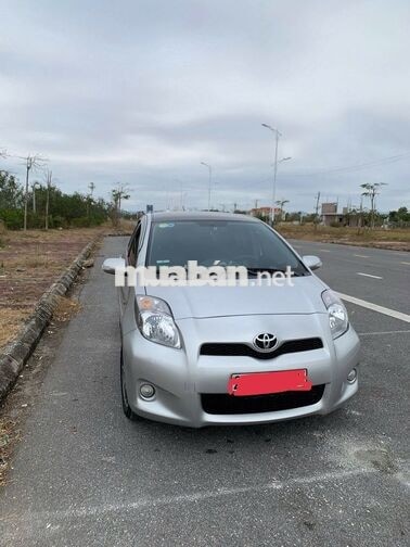 TOYOTA YARIS RS 9 VẠN BẠC