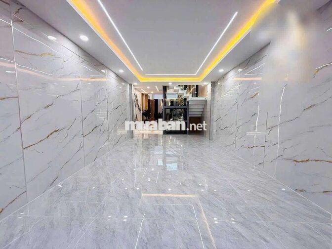 4,2x20 6 tầng full nội thất có thang máy ô tô vào nhà 6pn 8wc 