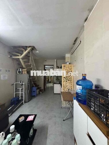 cho thuê nhà nguyên căn phố Lò Đúc 40m2 x3T giá 11 triệu/1th LD