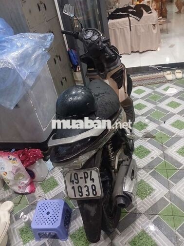 Suzuki Hayate màu Đen vàng đồng