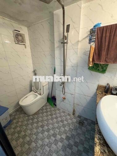 cho thuê nhà nguyên căn phố Lò Đúc 40m2 x3T giá 11 triệu/1th LD