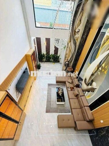 4,2x20 6 tầng full nội thất có thang máy ô tô vào nhà 6pn 8wc 