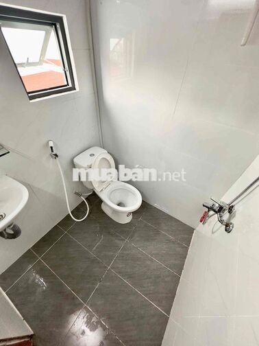 GIẢM TIỀN NHÀ CHO AI CHỐT ĐẦU TIÊN DÀNH CHO HSSV HOẶC CÔNG NHÂN