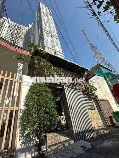 Nhà gác lửng sát bên hapyone D1 KDC phú hòa 1