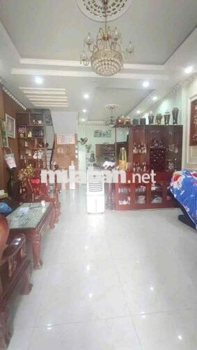 nhà đẹp đ20 gần gigamol 2pn 1wc 2 máy lạnh