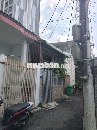 Nhà gác lửng sát bên hapyone D1 KDC phú hòa 1