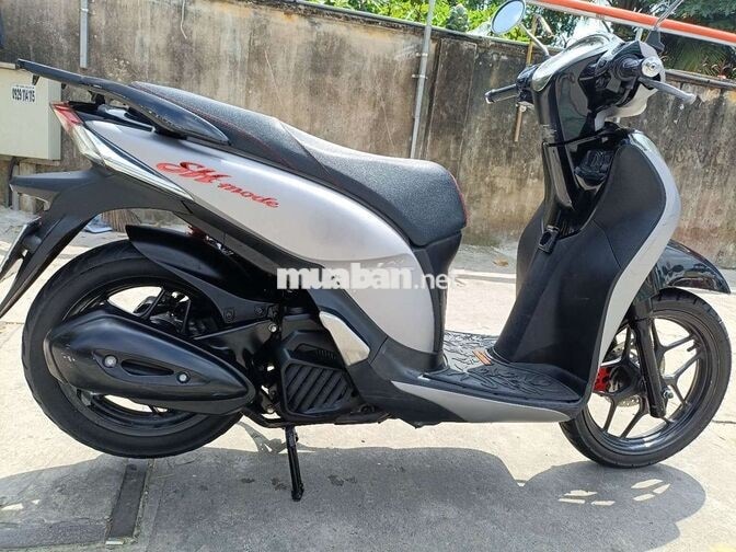 Honda SH Mode màu bạc đen