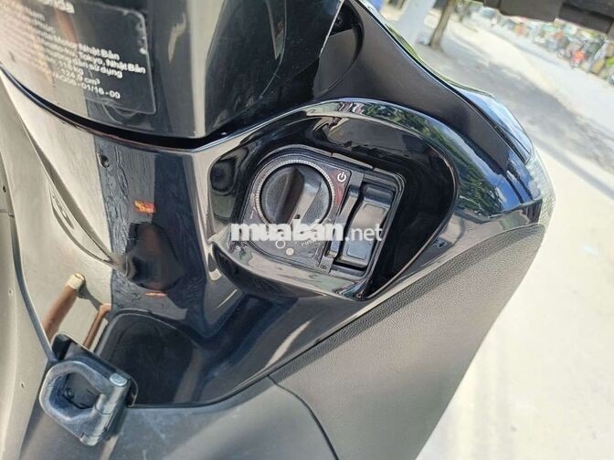 Honda SH Mode màu bạc đen