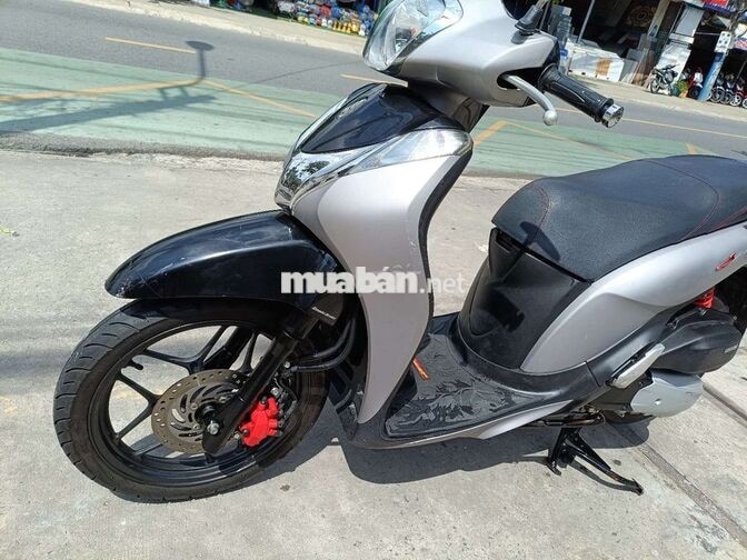 Honda SH Mode màu bạc đen