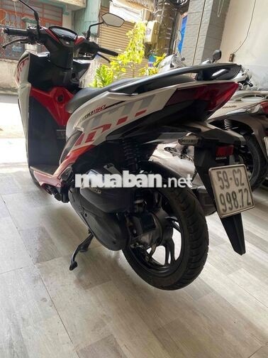 Honda Vario 150 màu trắng đỏ